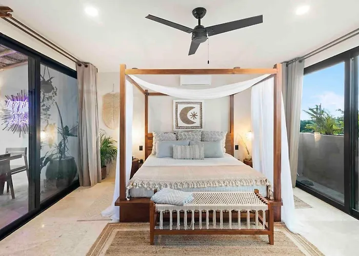 Luxury Penthouse! Private Rooftop Pool Elevator Holiday home *