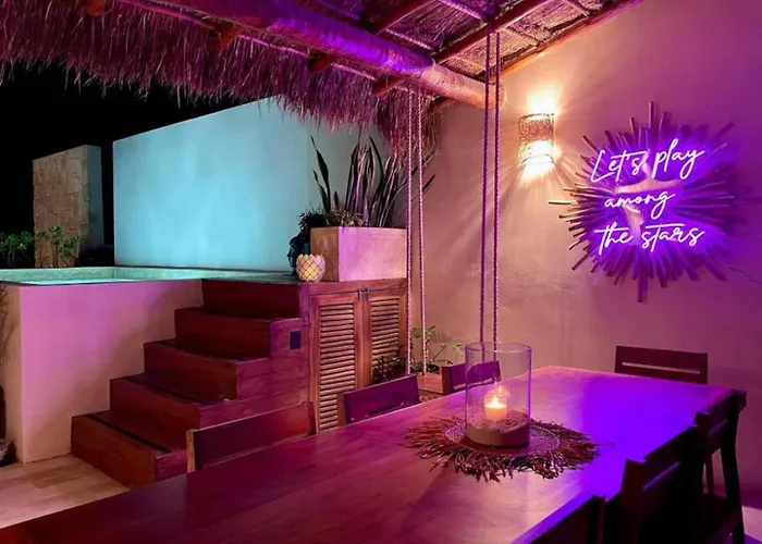 Holiday home Luxury Penthouse! Private Rooftop Pool Elevator