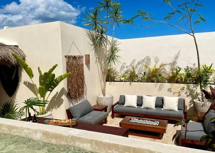 Luxury Penthouse! Private Rooftop Pool Elevator Holiday home