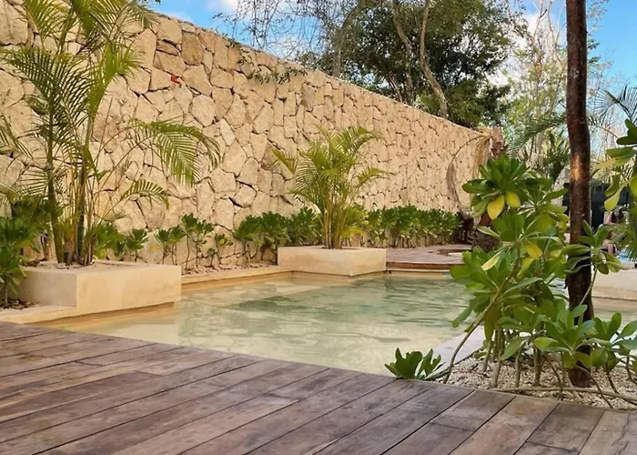 Holiday home Luxury Penthouse! Private Rooftop Pool Elevator